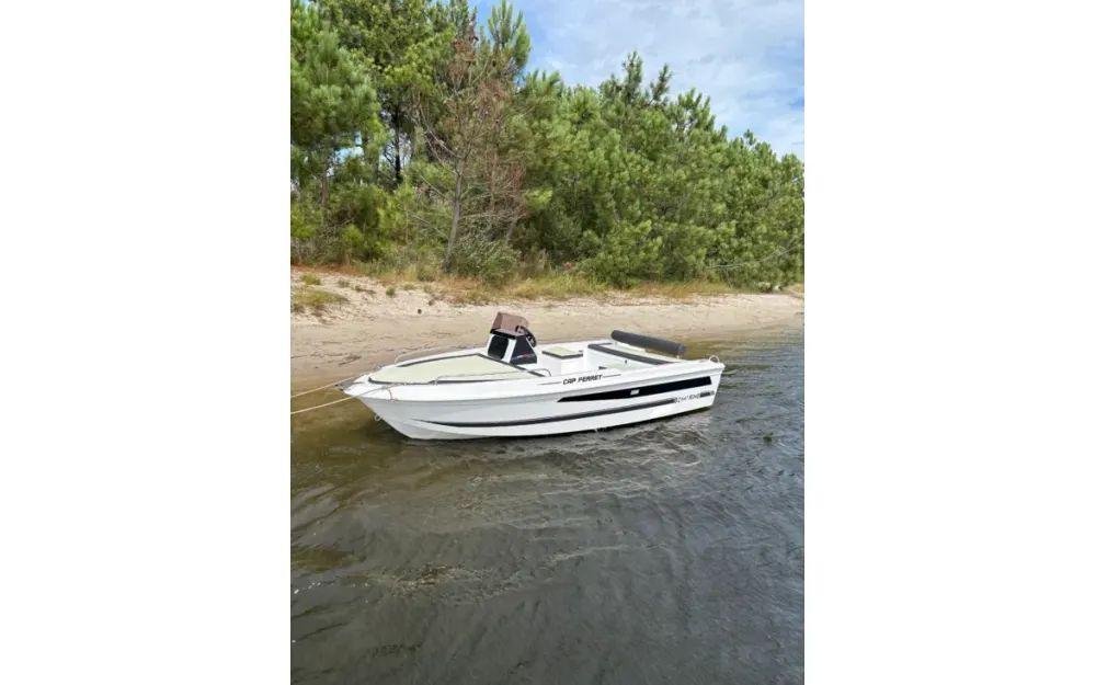 b2 marine Cap ferret 135 fishing