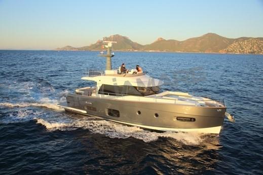 azimut Magellano 53