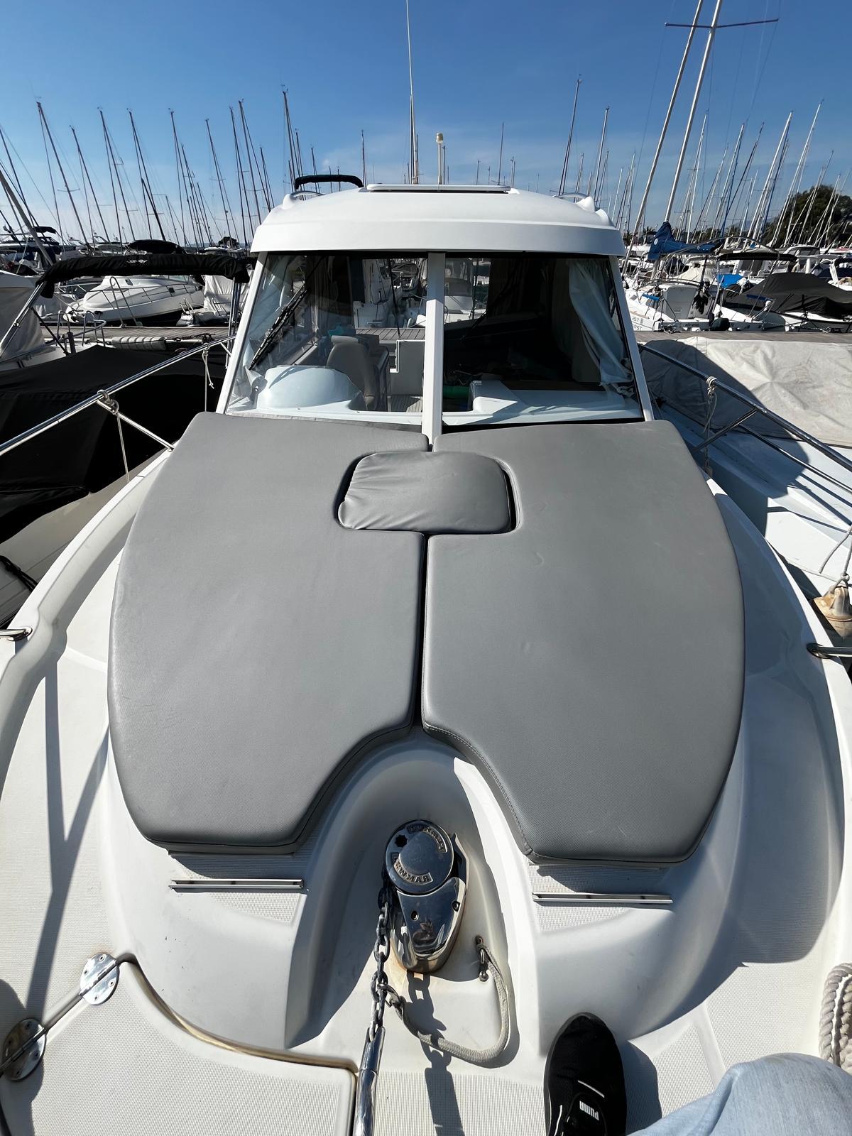 beneteau Antares 8