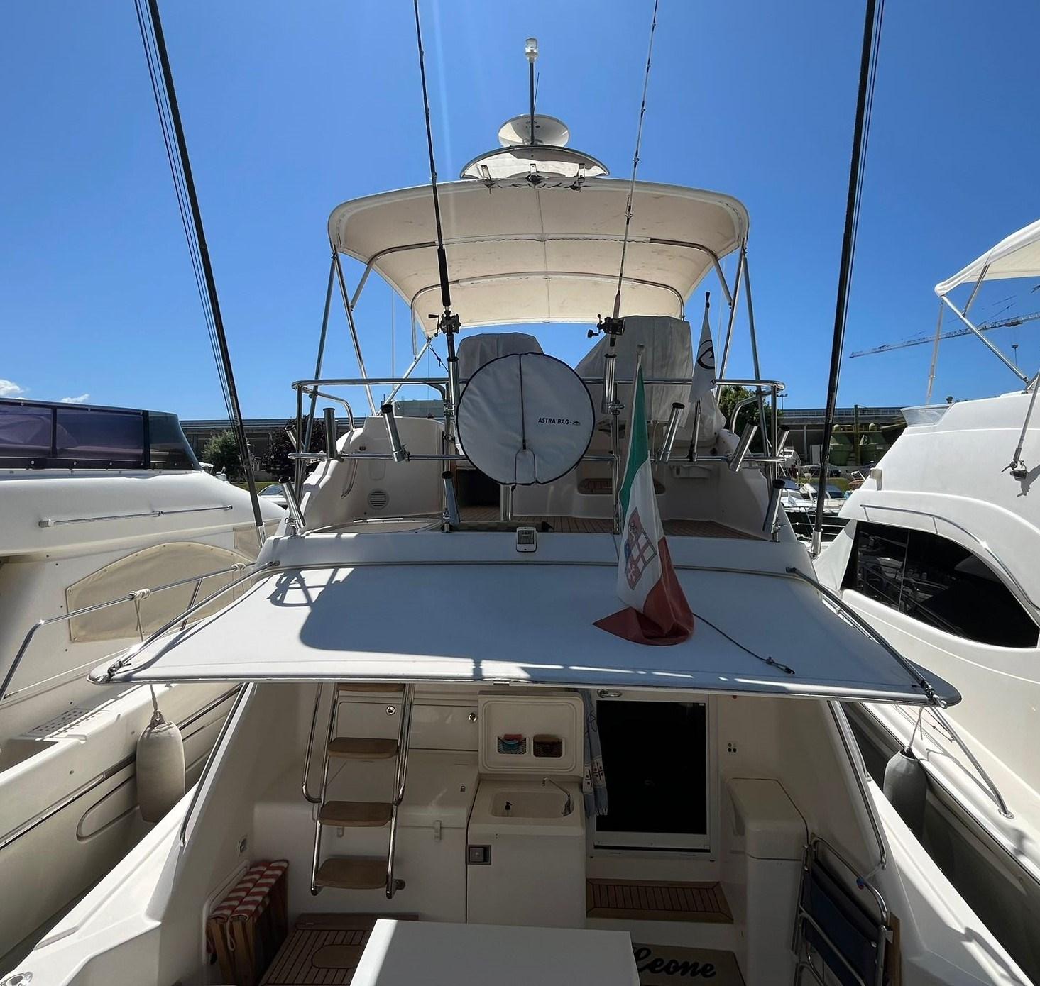 riviera marine 40 flybridge