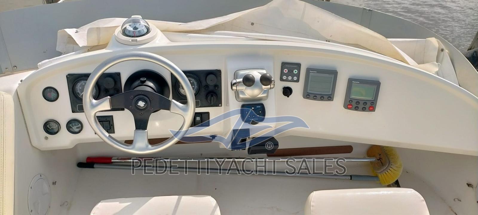 jeanneau Prestige 32'