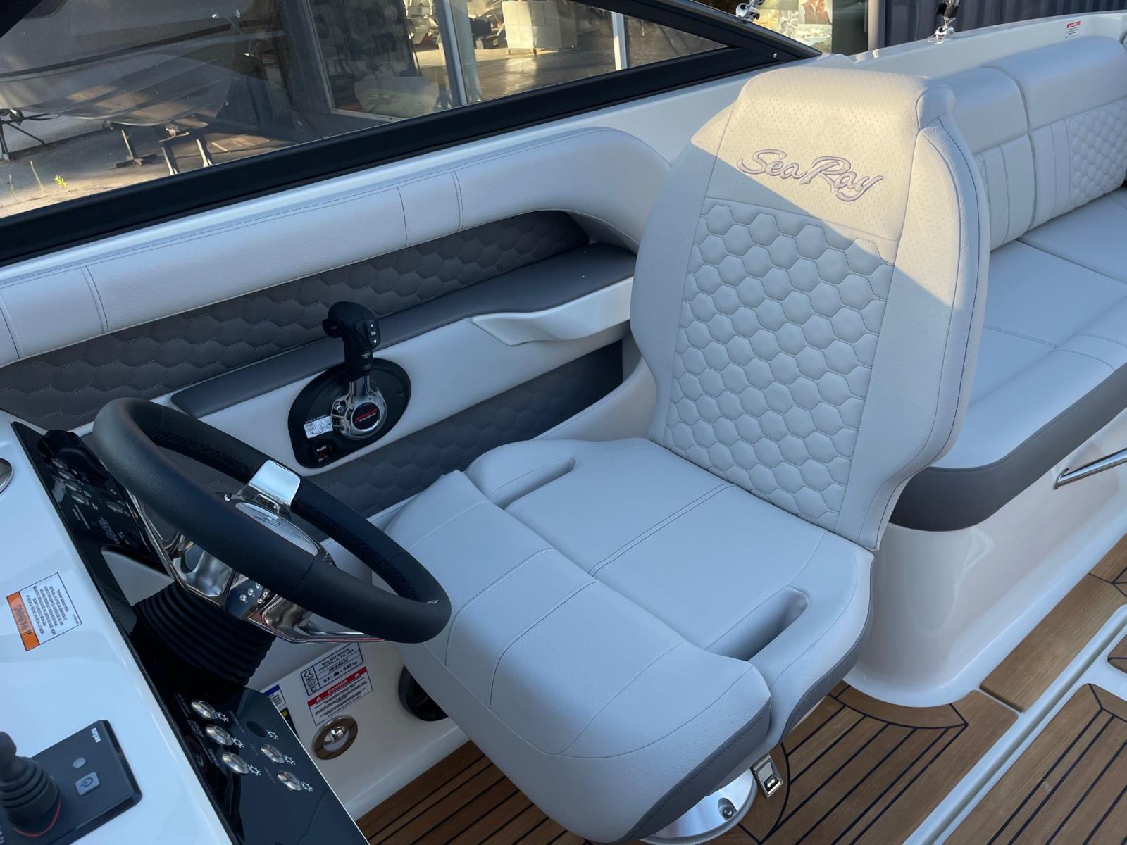 sea ray Sunsport 250 inbord