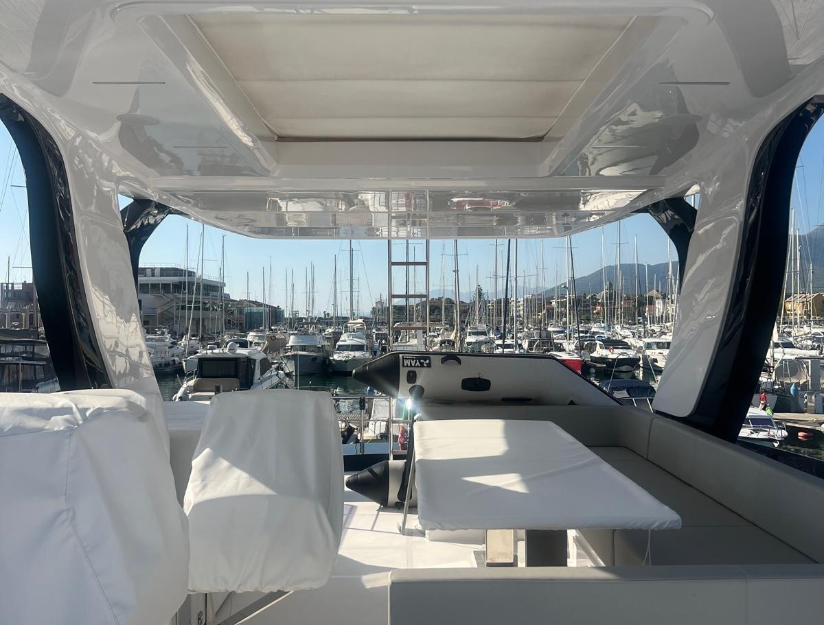 ferretti yachts 670