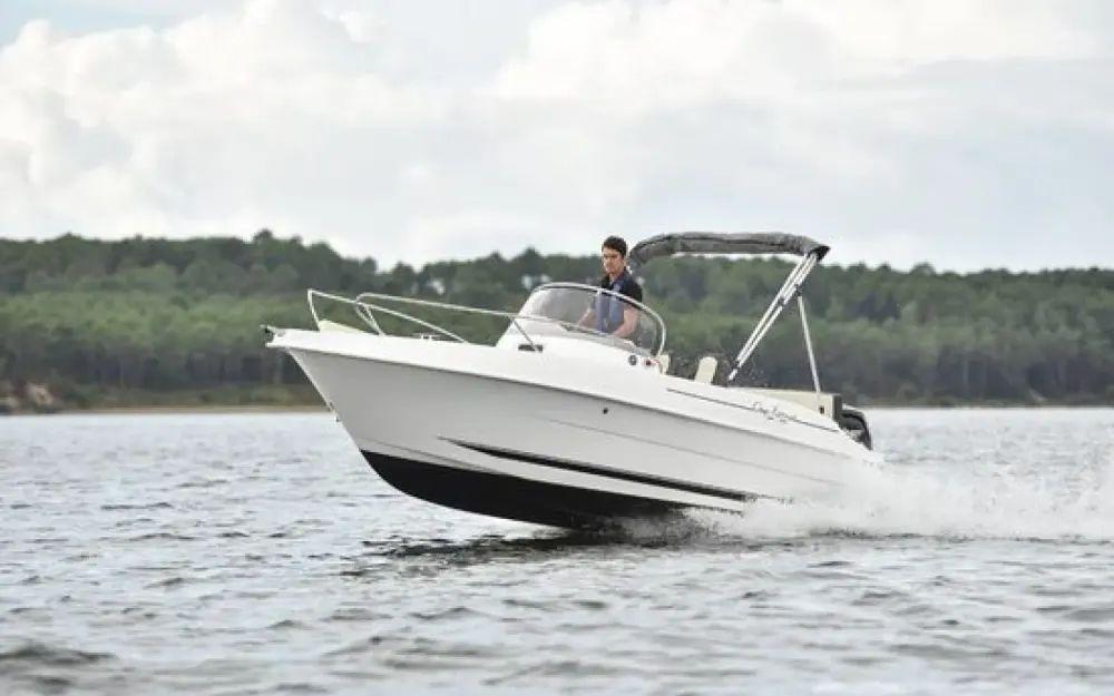 b2 marine Cap ferret 572