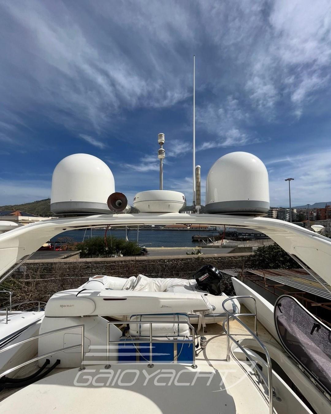azimut 62