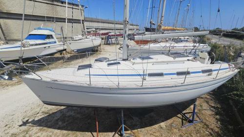 Bavaria yachts 36