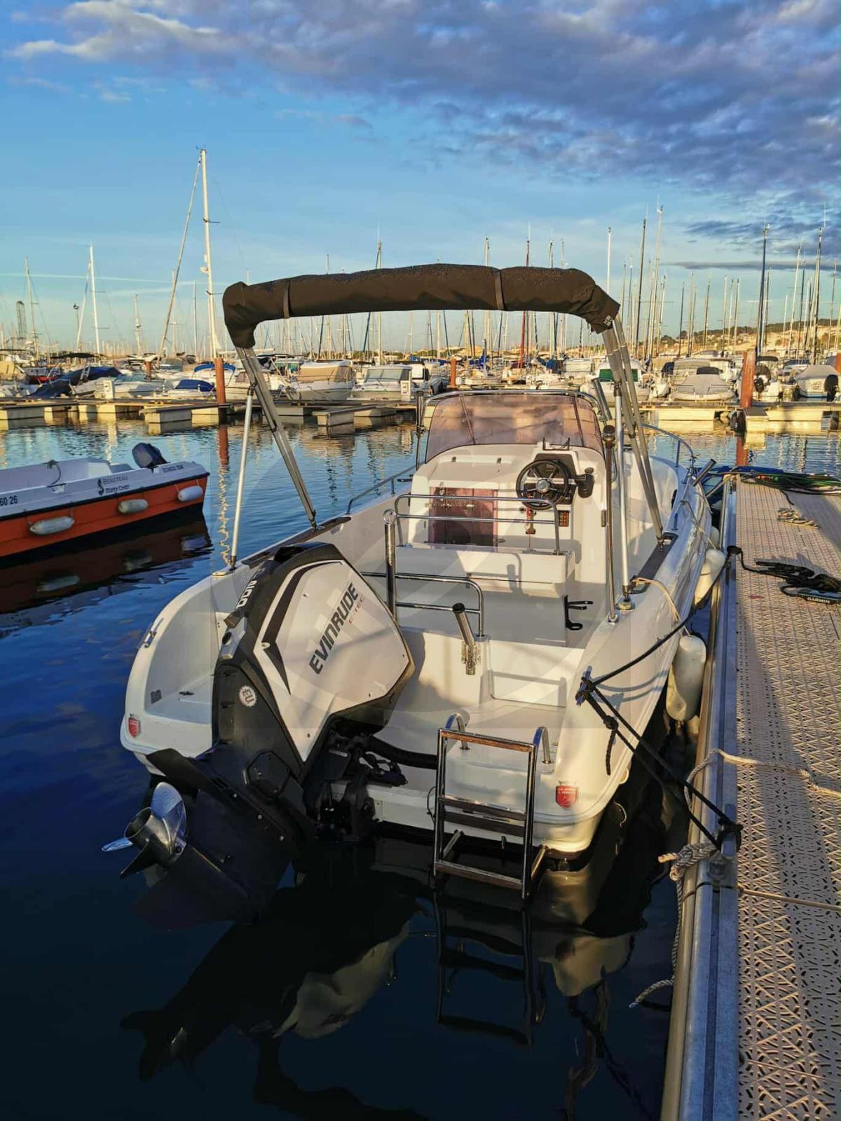 Selection Boats Aston 23