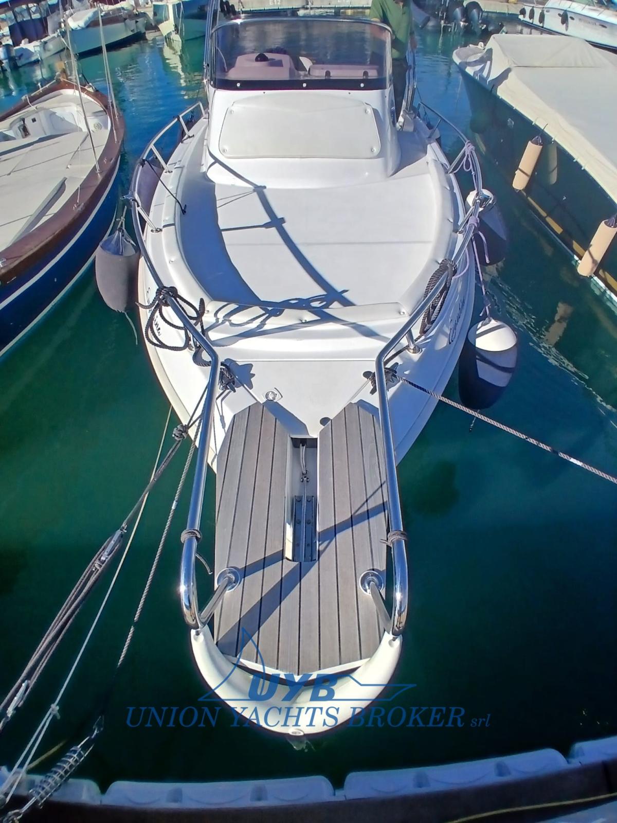 Marinello 26 cabin