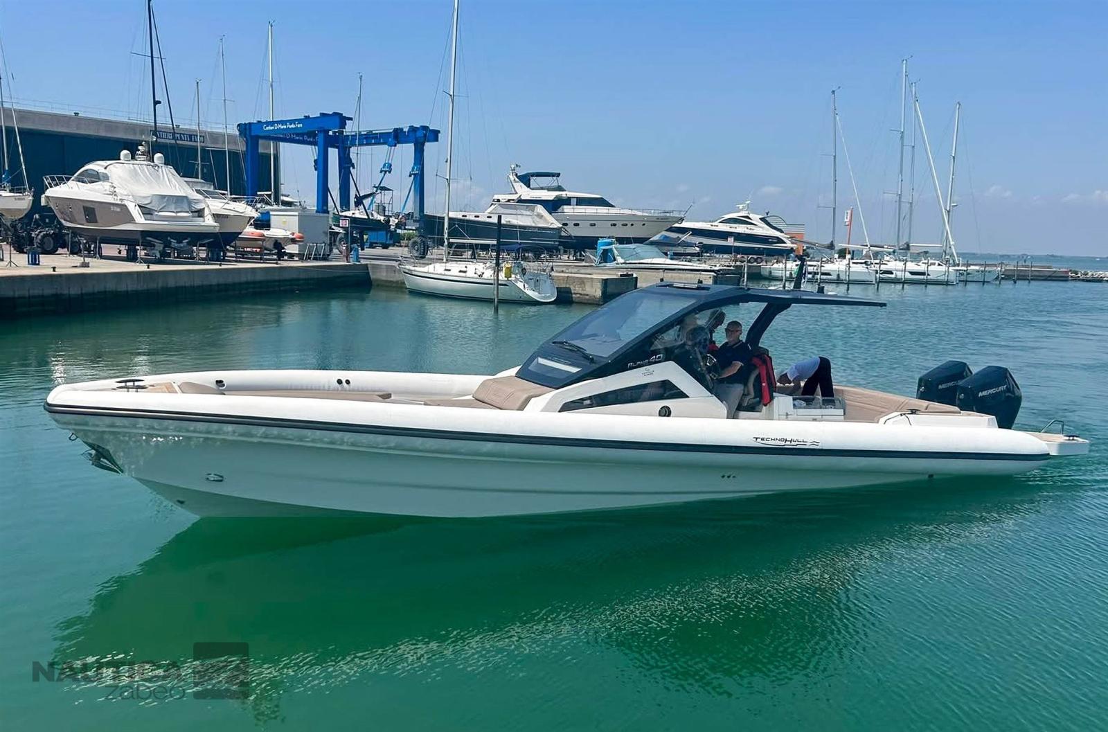 technohull Alpha 40