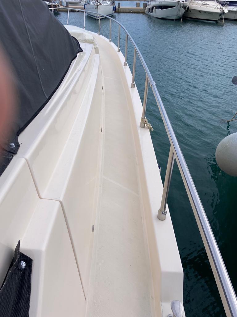 cayman yacht 62 ht