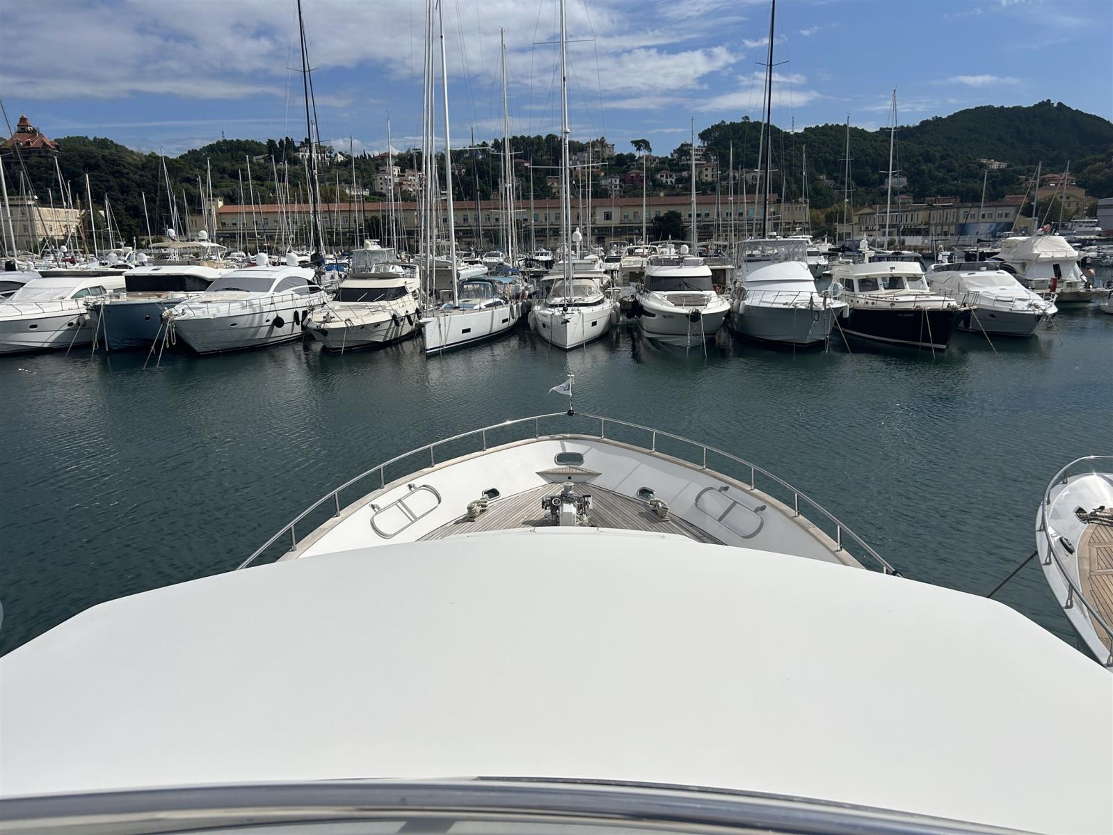 falcon yachts Falcon 82 s