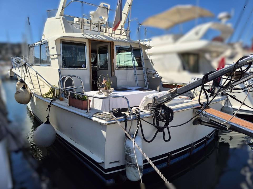 hatteras yacht Hatteras 46