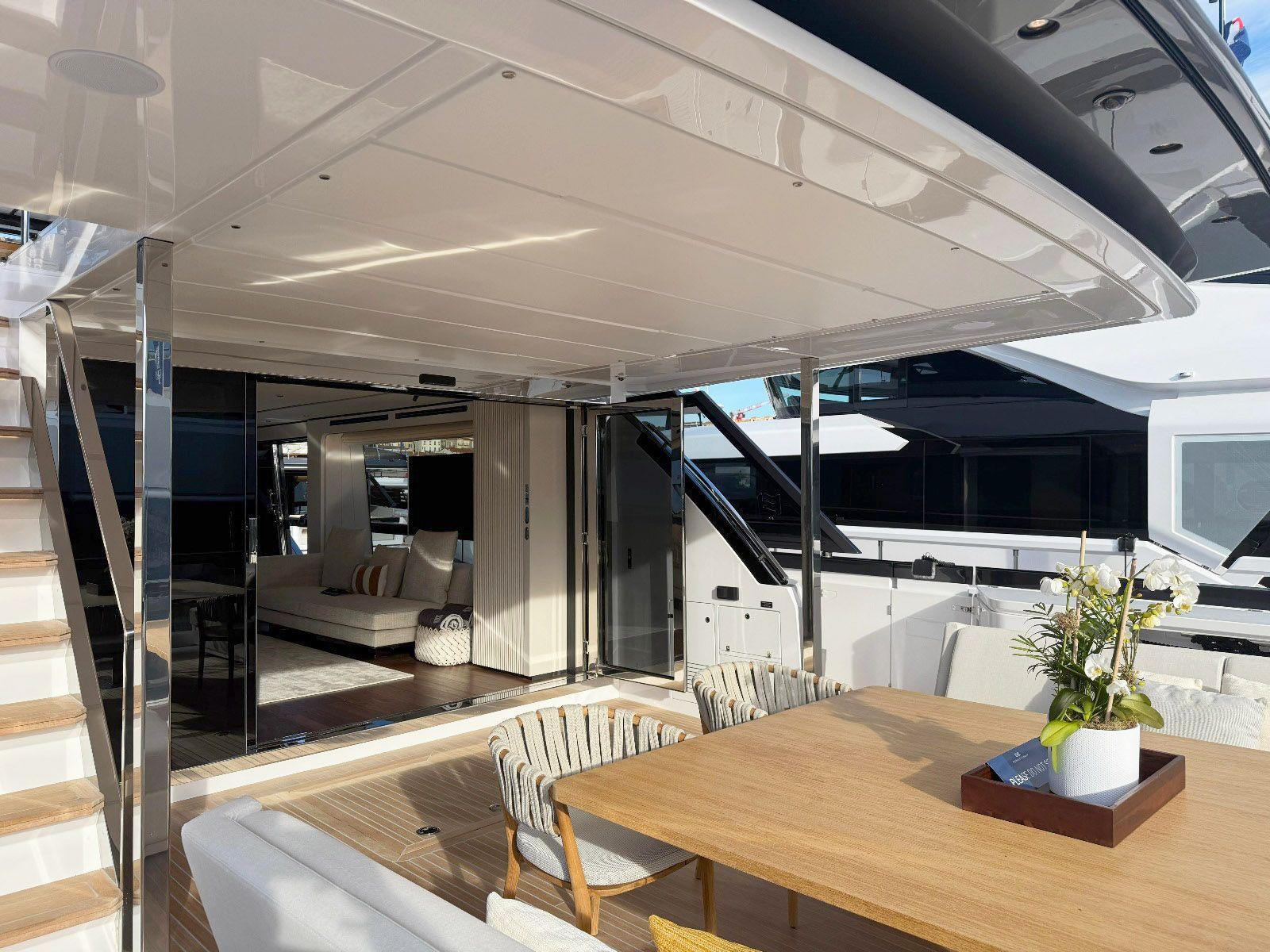 ferretti yachts 940