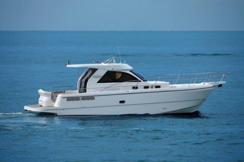 Blue navy blue navy 430 cruiser