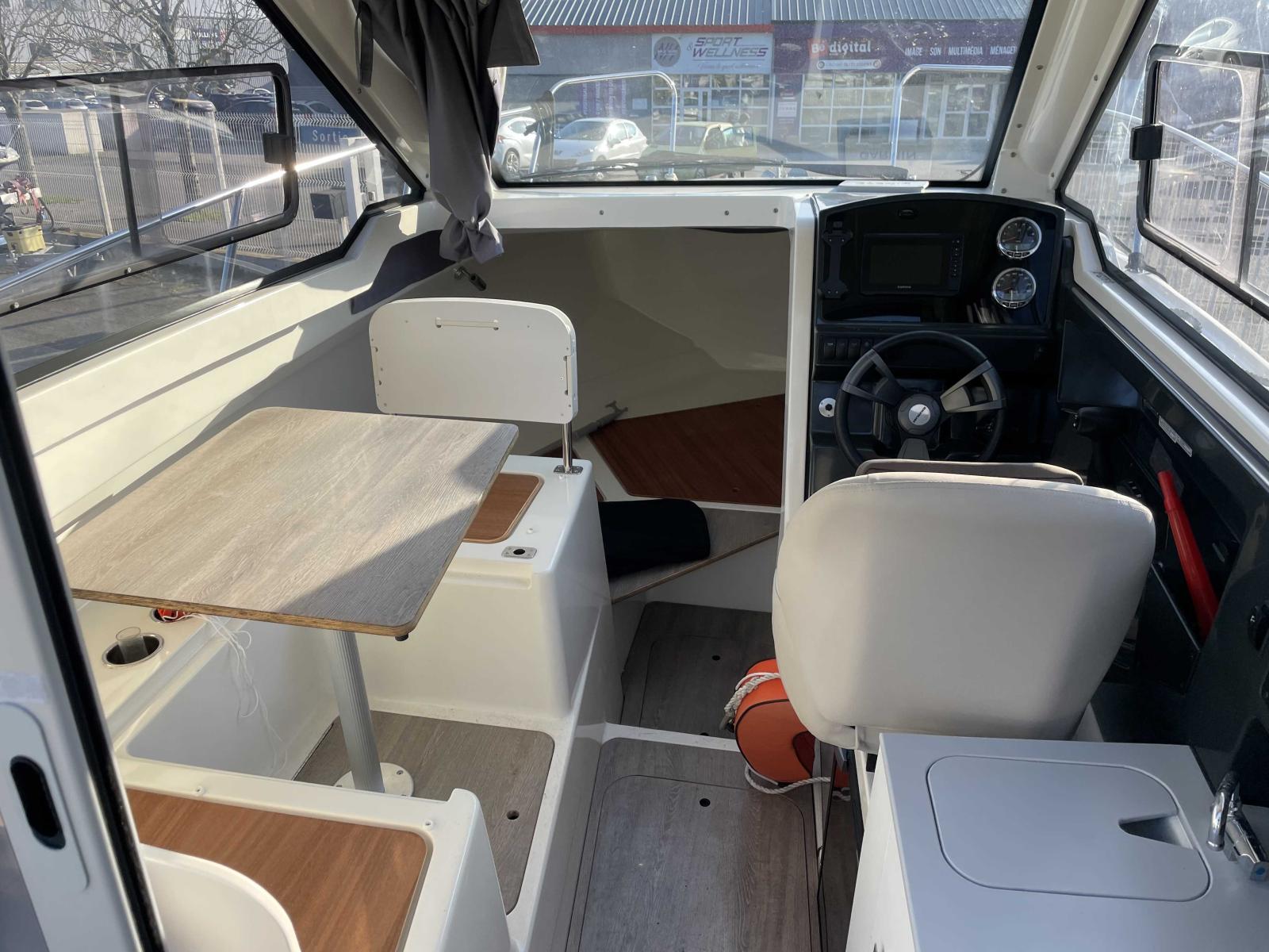 quicksilver Activ 675 weekend