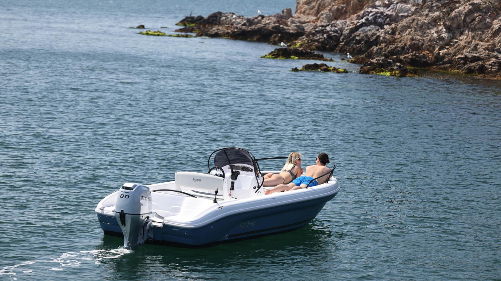 ranieri Shark 19