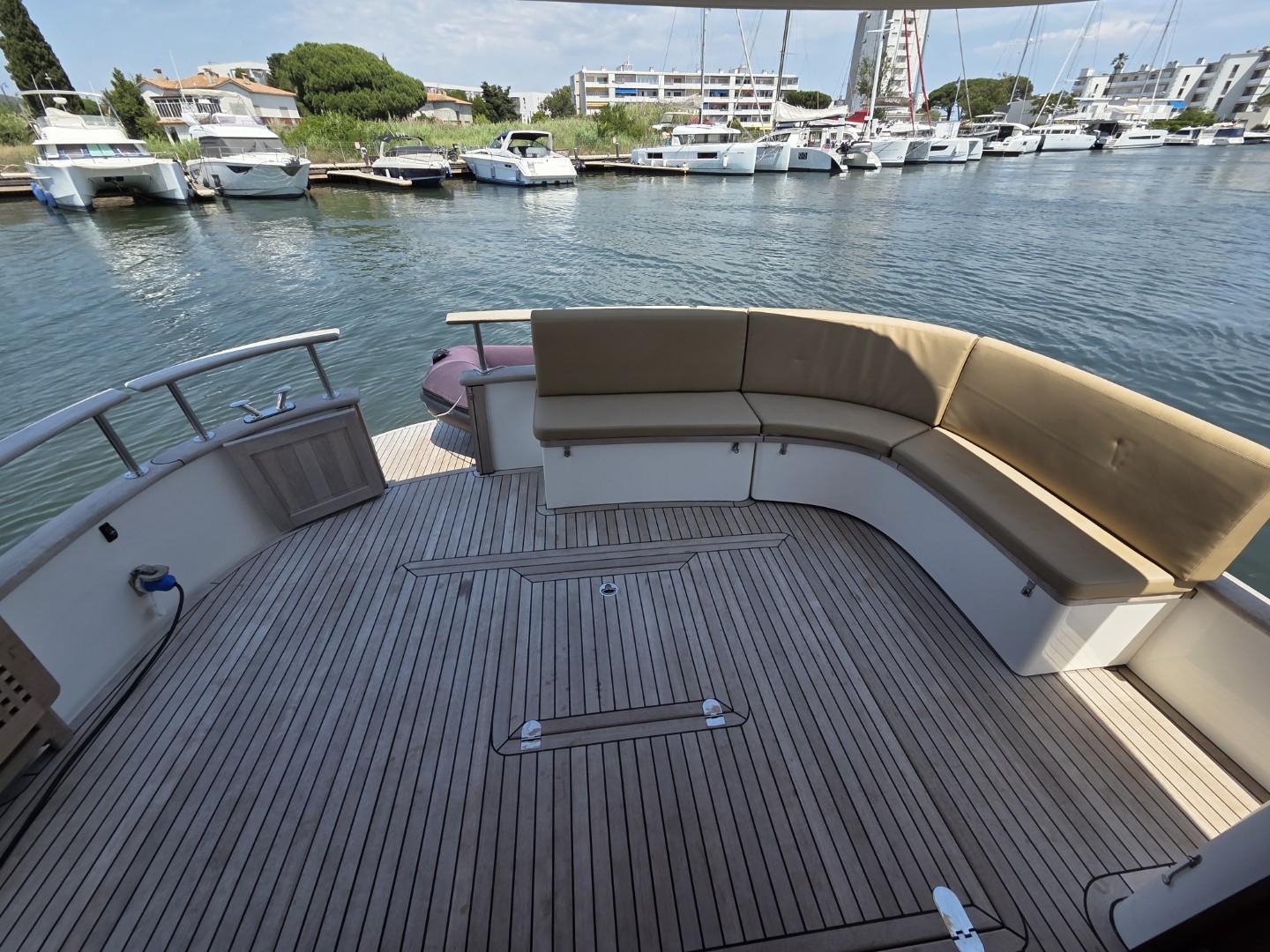 sasga yachts 42 hard top