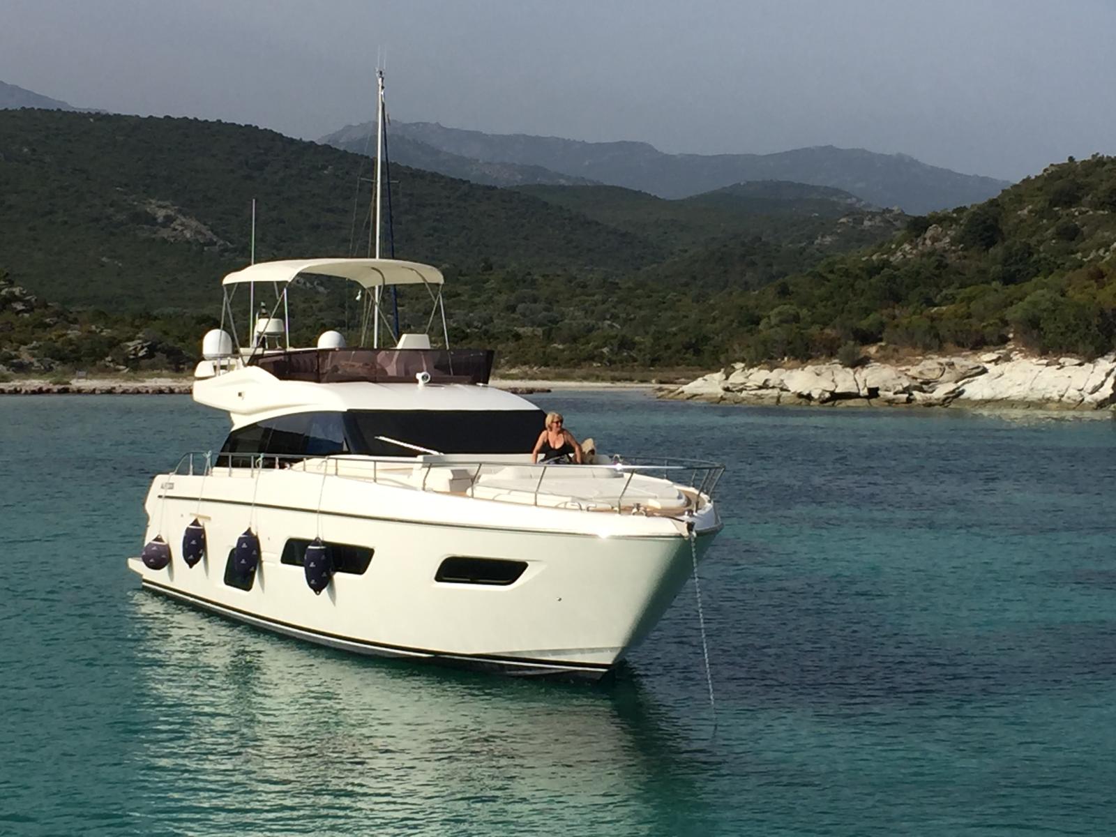 ferretti 550