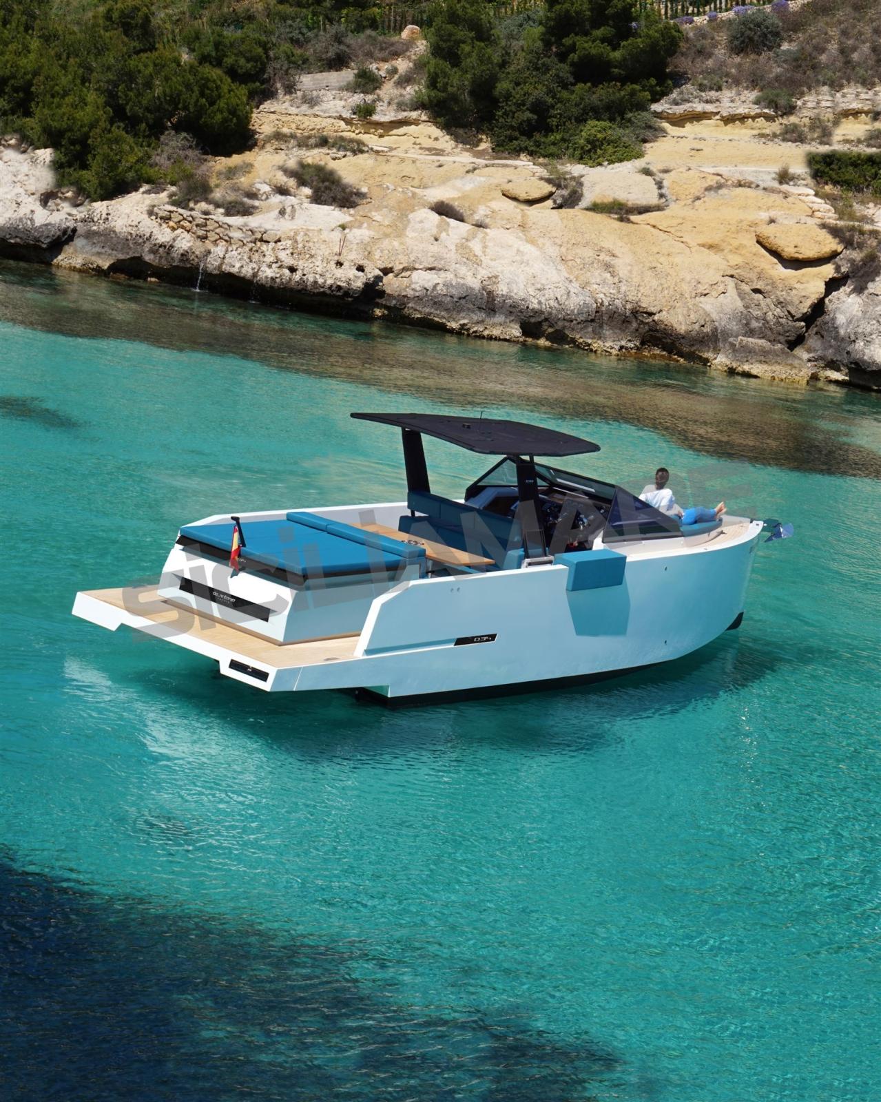 de antonio yachts D34 cruiser