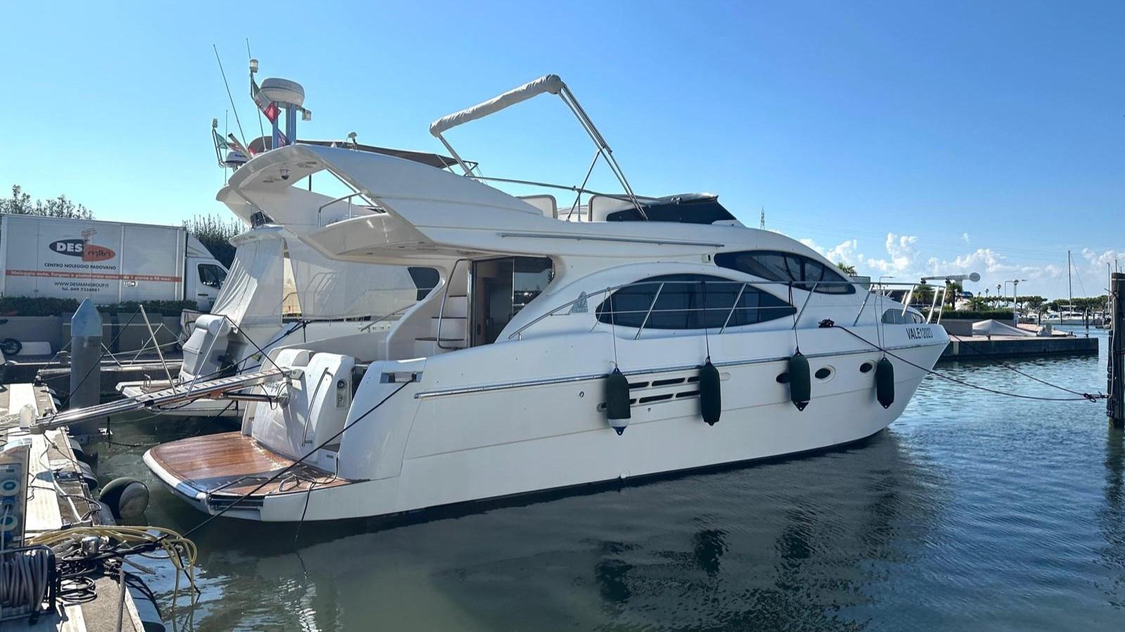 azimut 46
