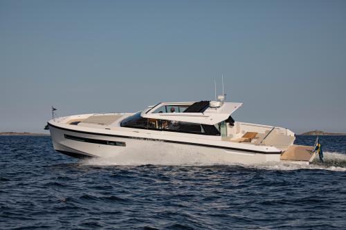Delta powerboats 48 coupé