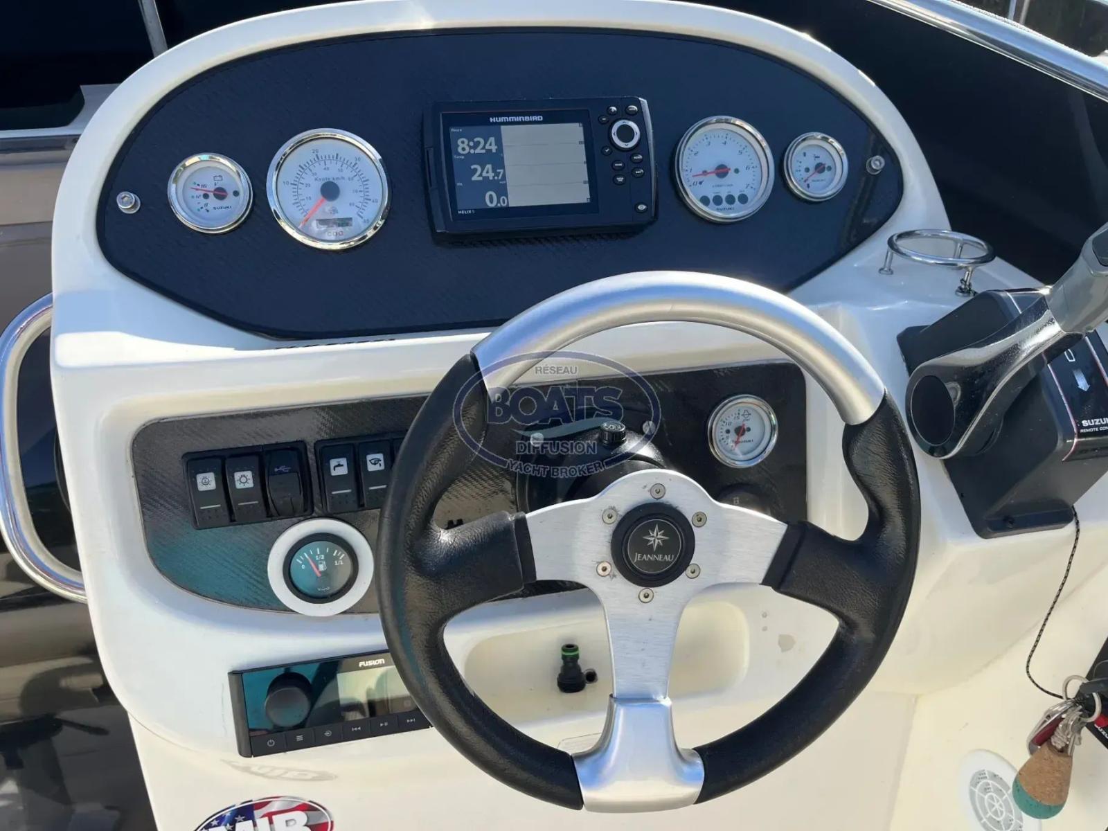 jeanneau Cap camarat 715 wa