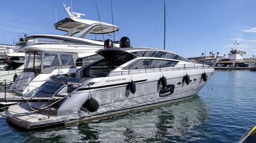 Pershing 62