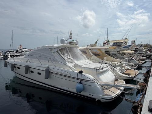 Princess yachts v 48