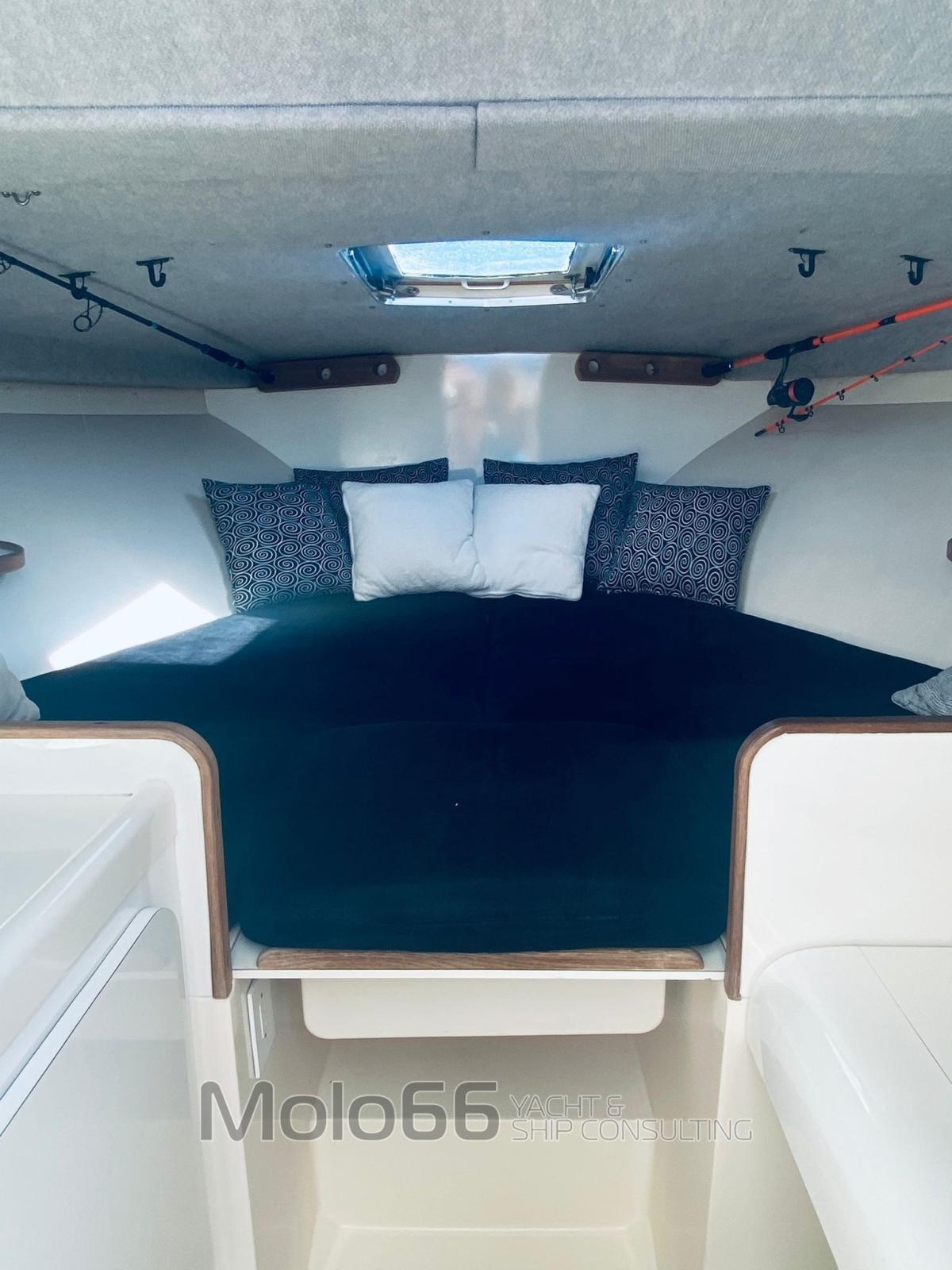 bertram yacht 28' moppie