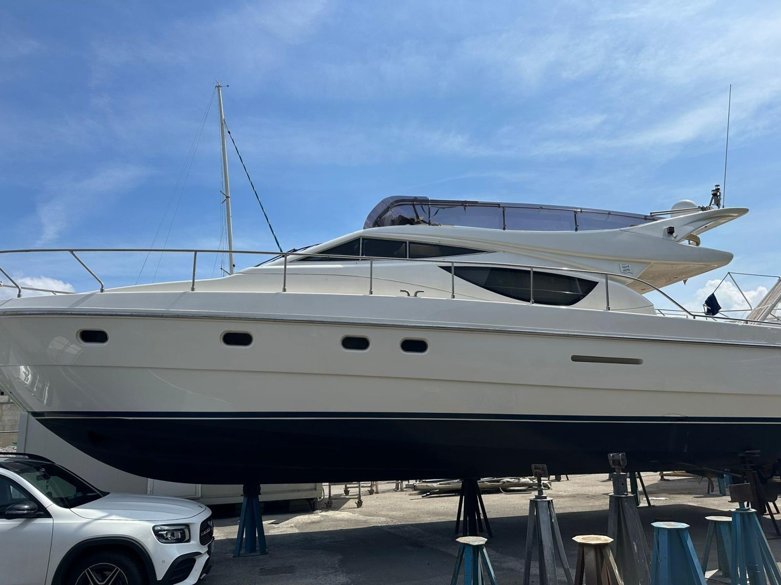 ferretti yachts. 460