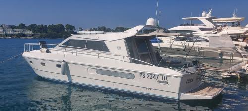 Ferretti yachts 40 roadstar
