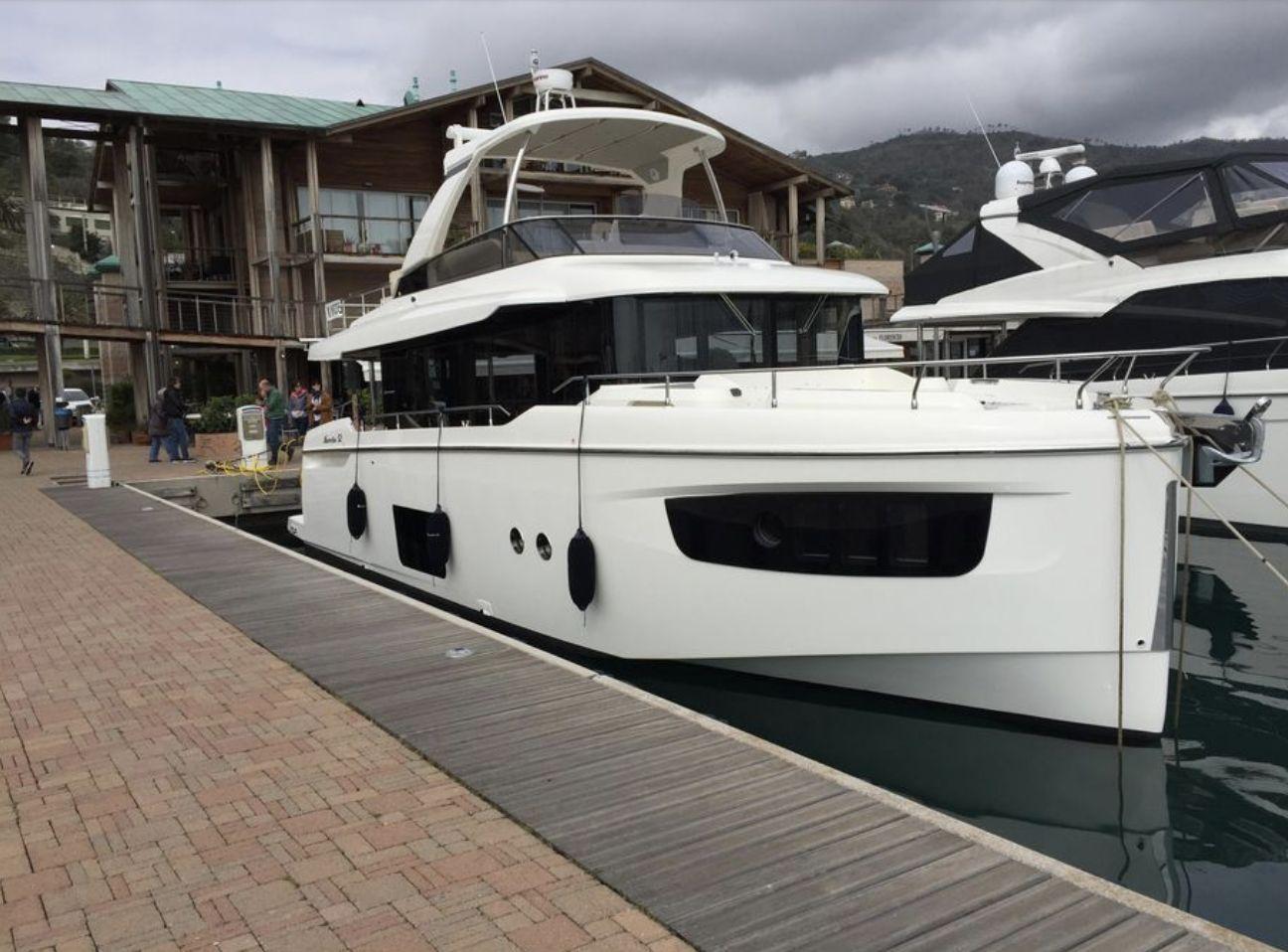 absolute Navetta 52