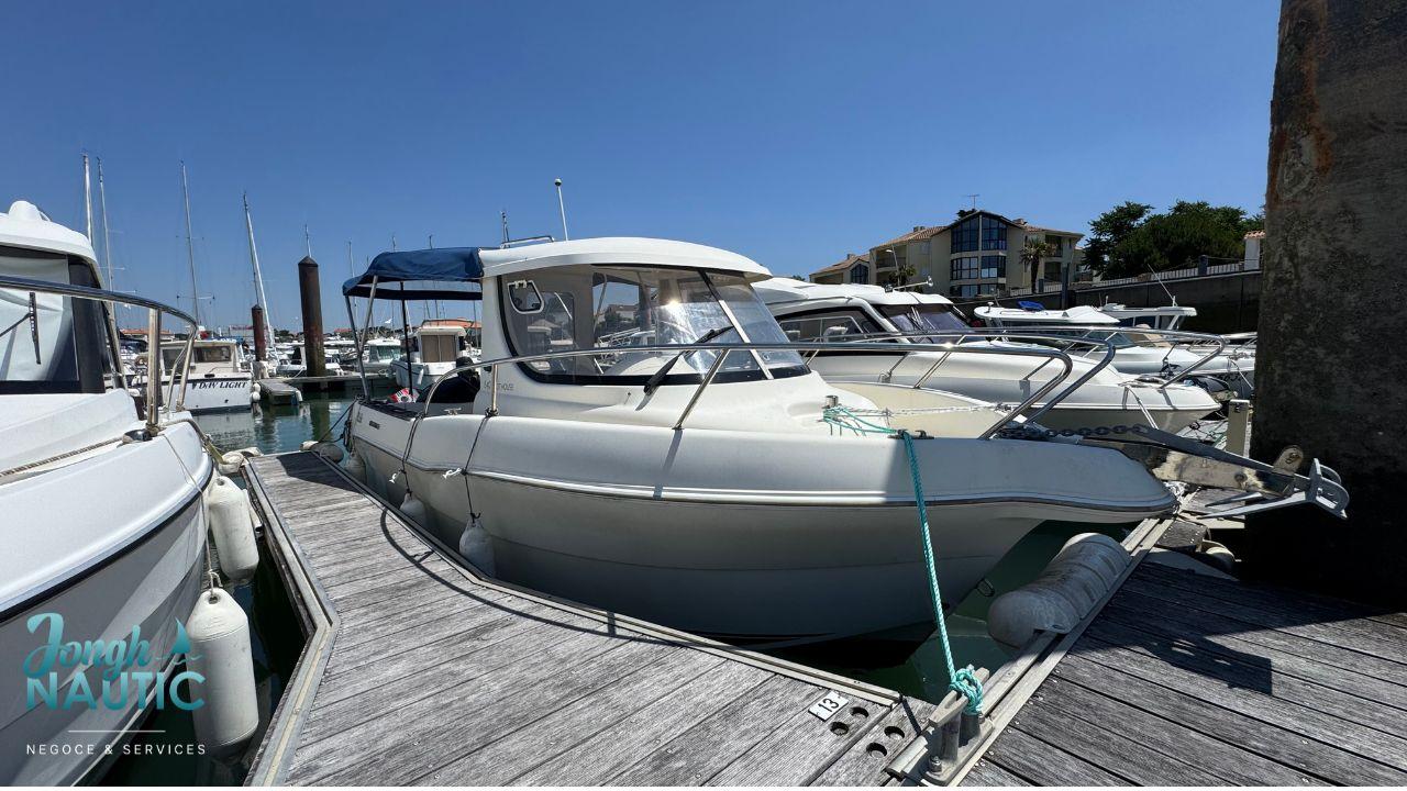 quicksilver 640 pilothouse