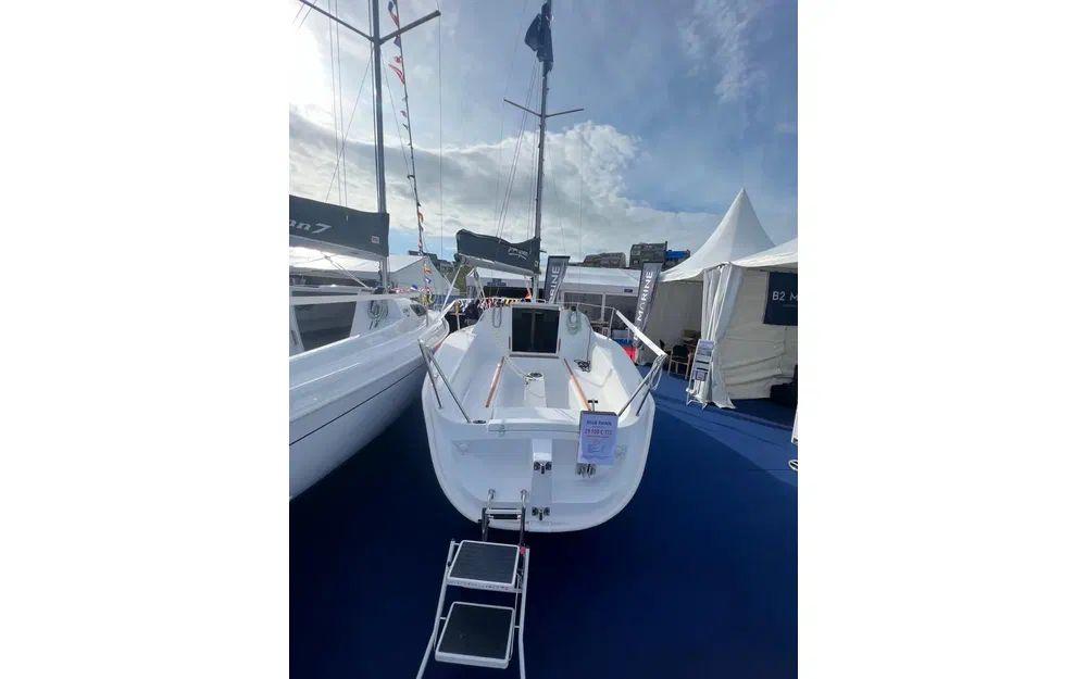 b2 marine Blue djinn