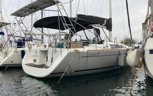 Beneteau oceanis 37 limited edition