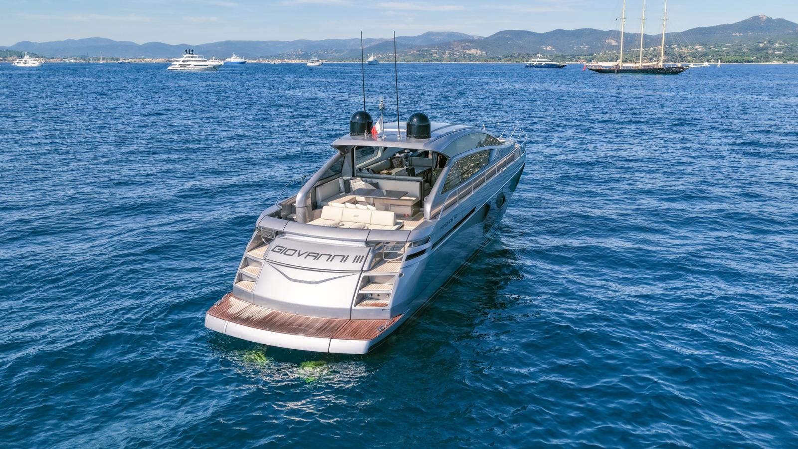 pershing 62