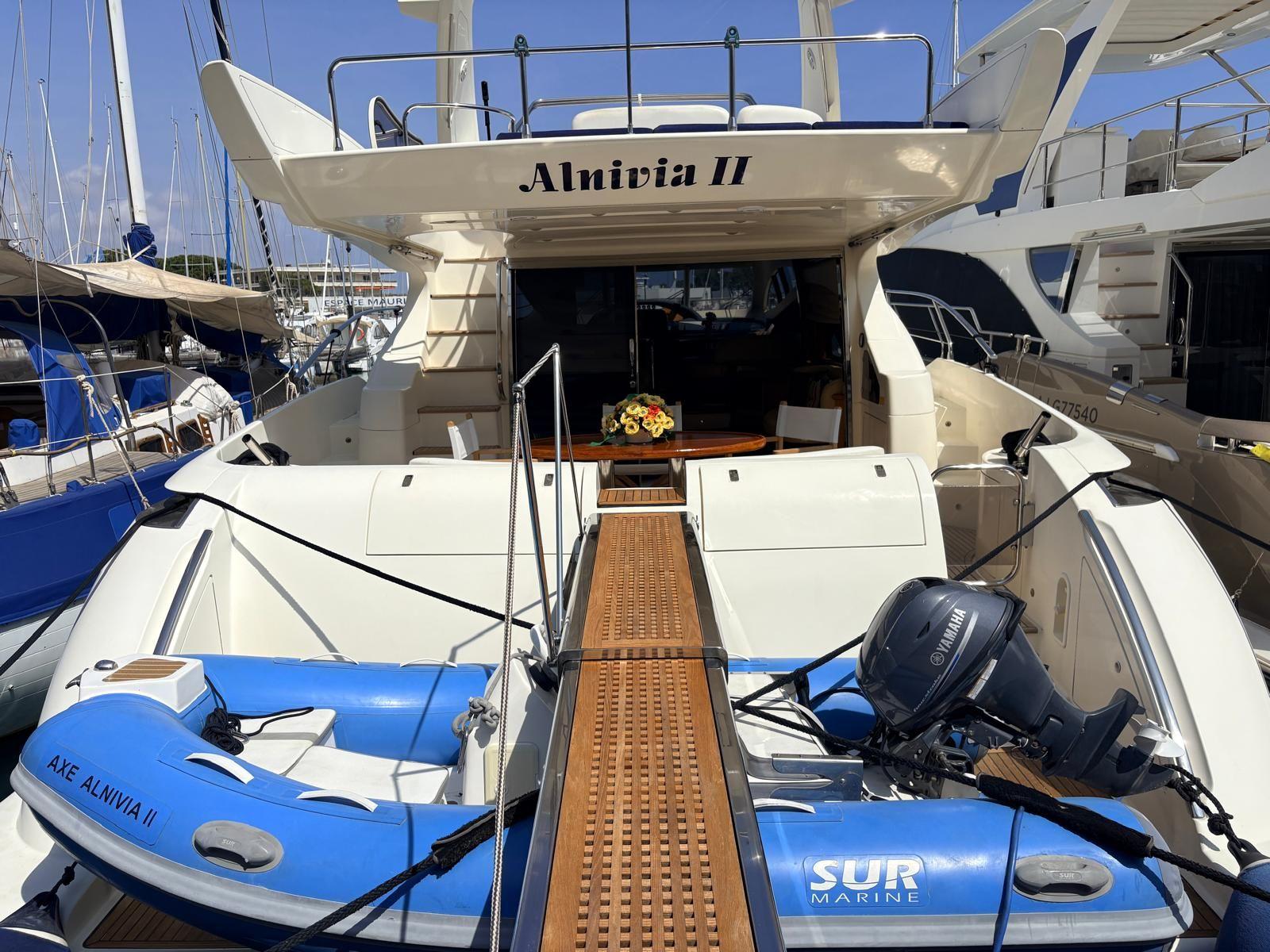 azimut 62