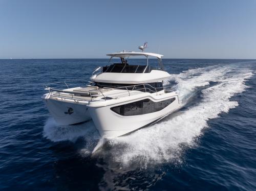 Aquila 46 yacht