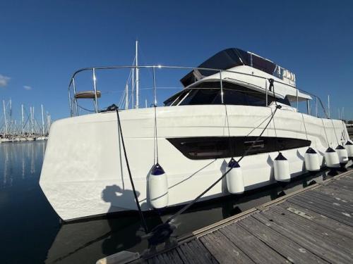 Aventura yachts aventura 38 my fly