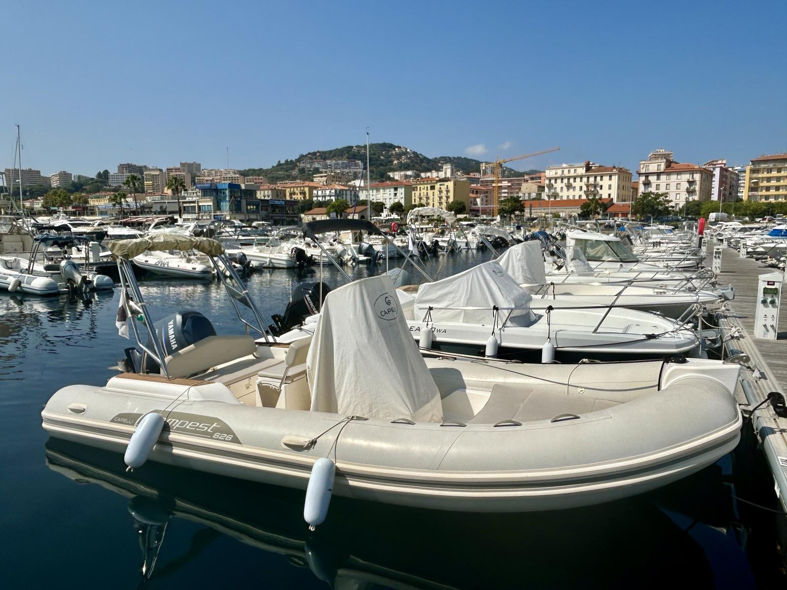 capelli Capelli tempest 626. Luxe