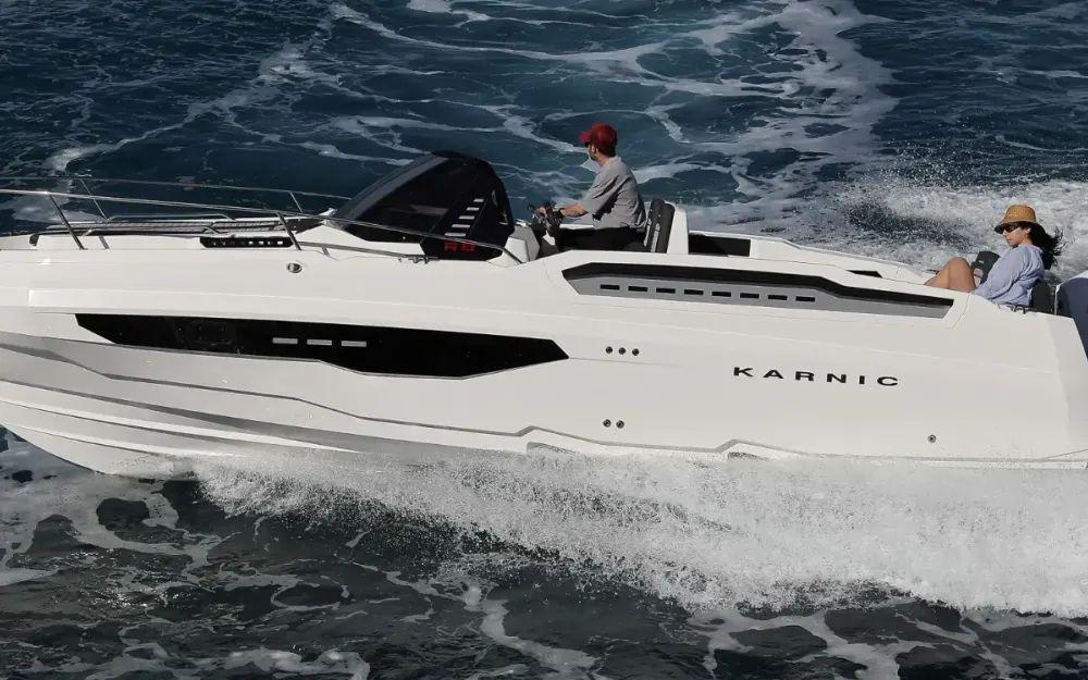 karnic R8-s