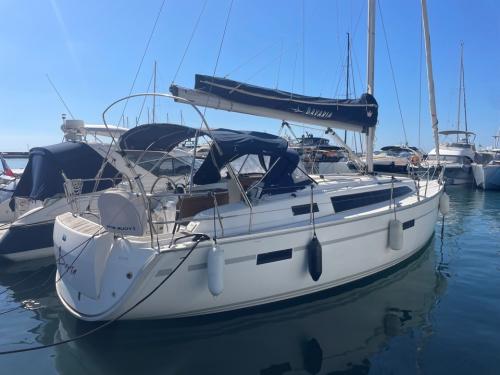 Bavaria yachts cruiser 37