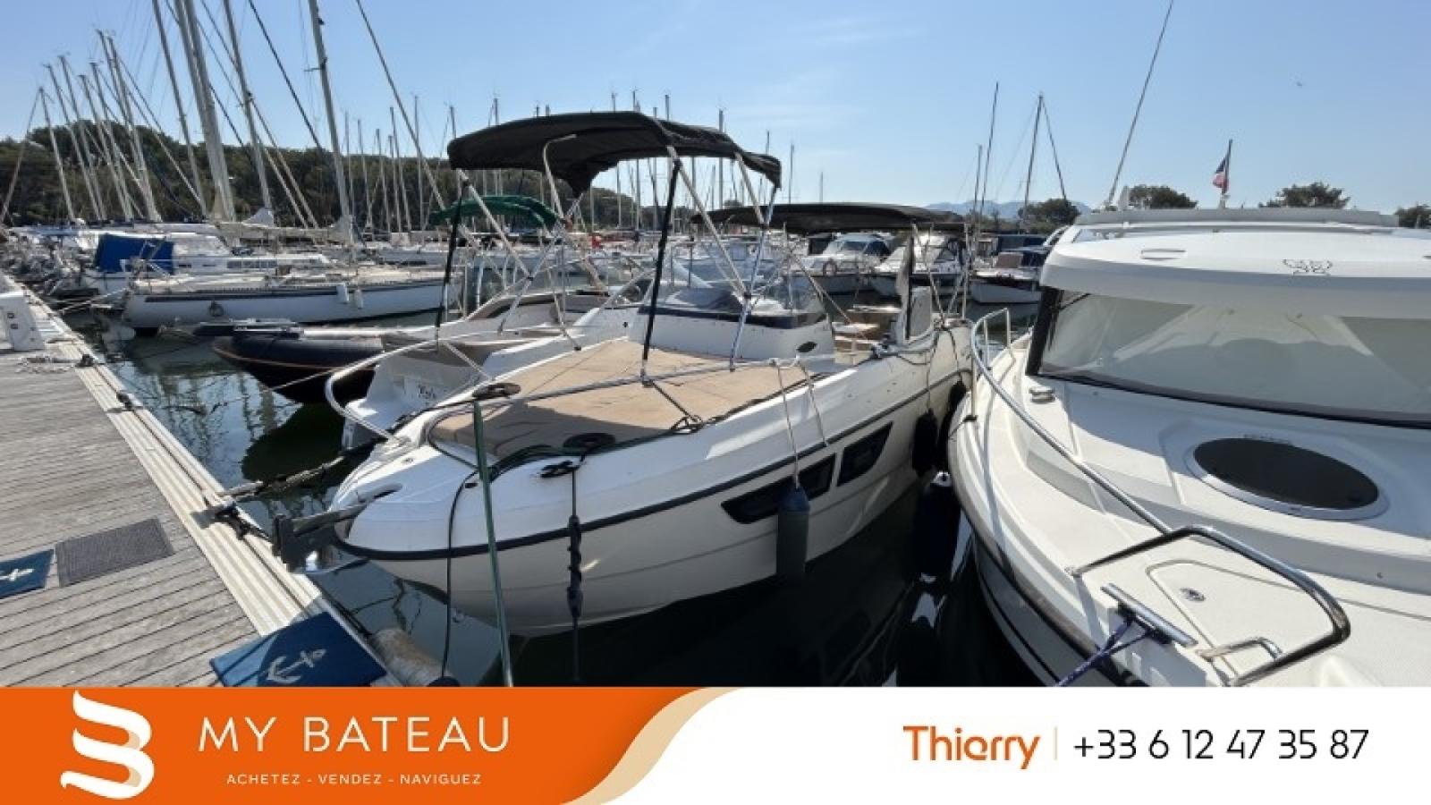 quicksilver Activ 805 sun deck