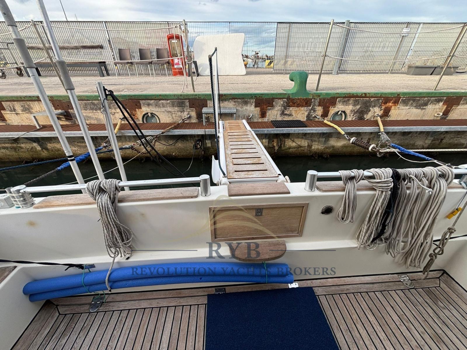 comar Iperion 37