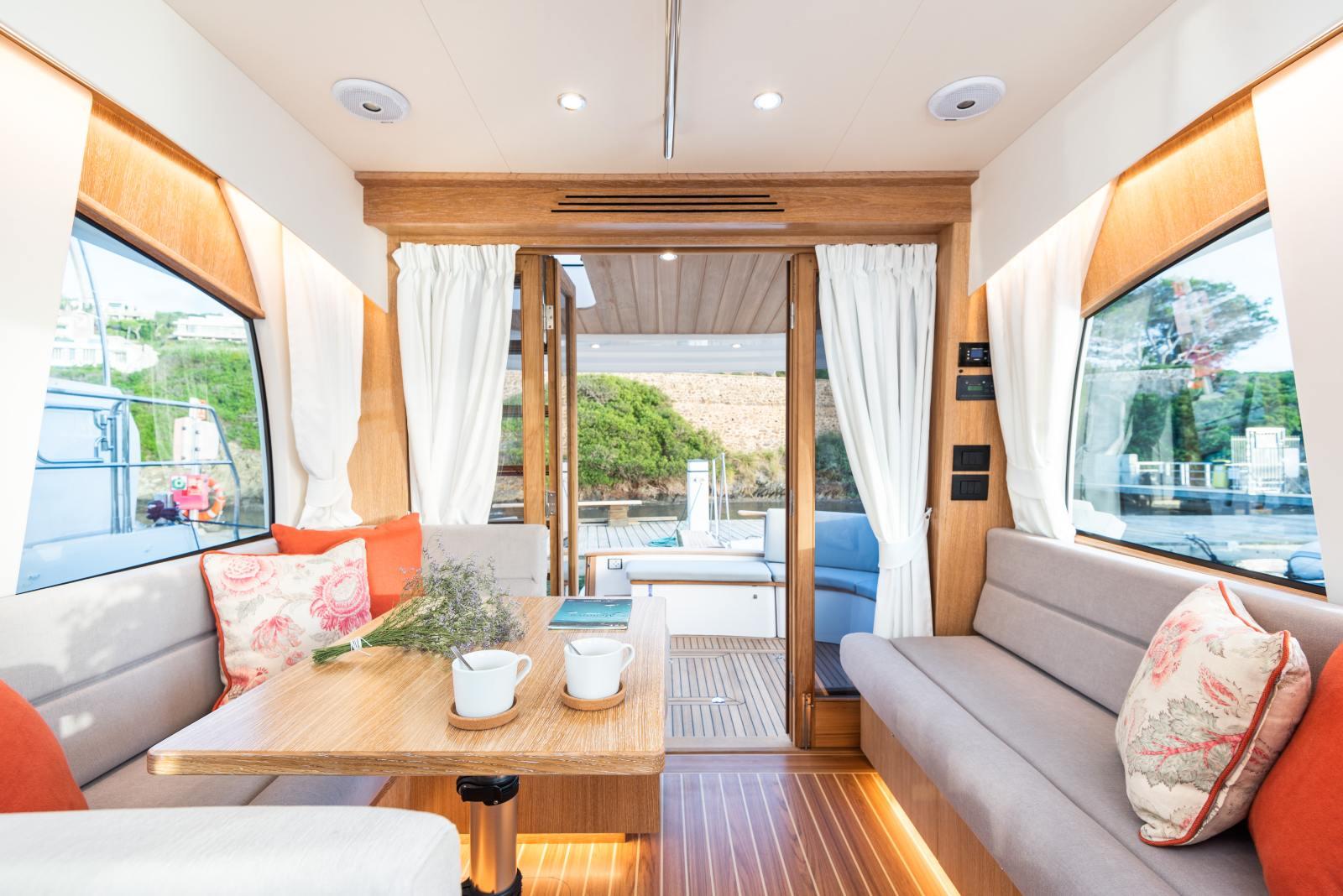 sasga yachts Menorquín 42 fb