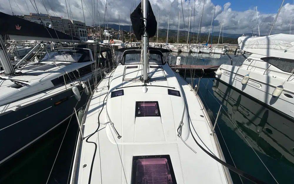 beneteau Sense 43