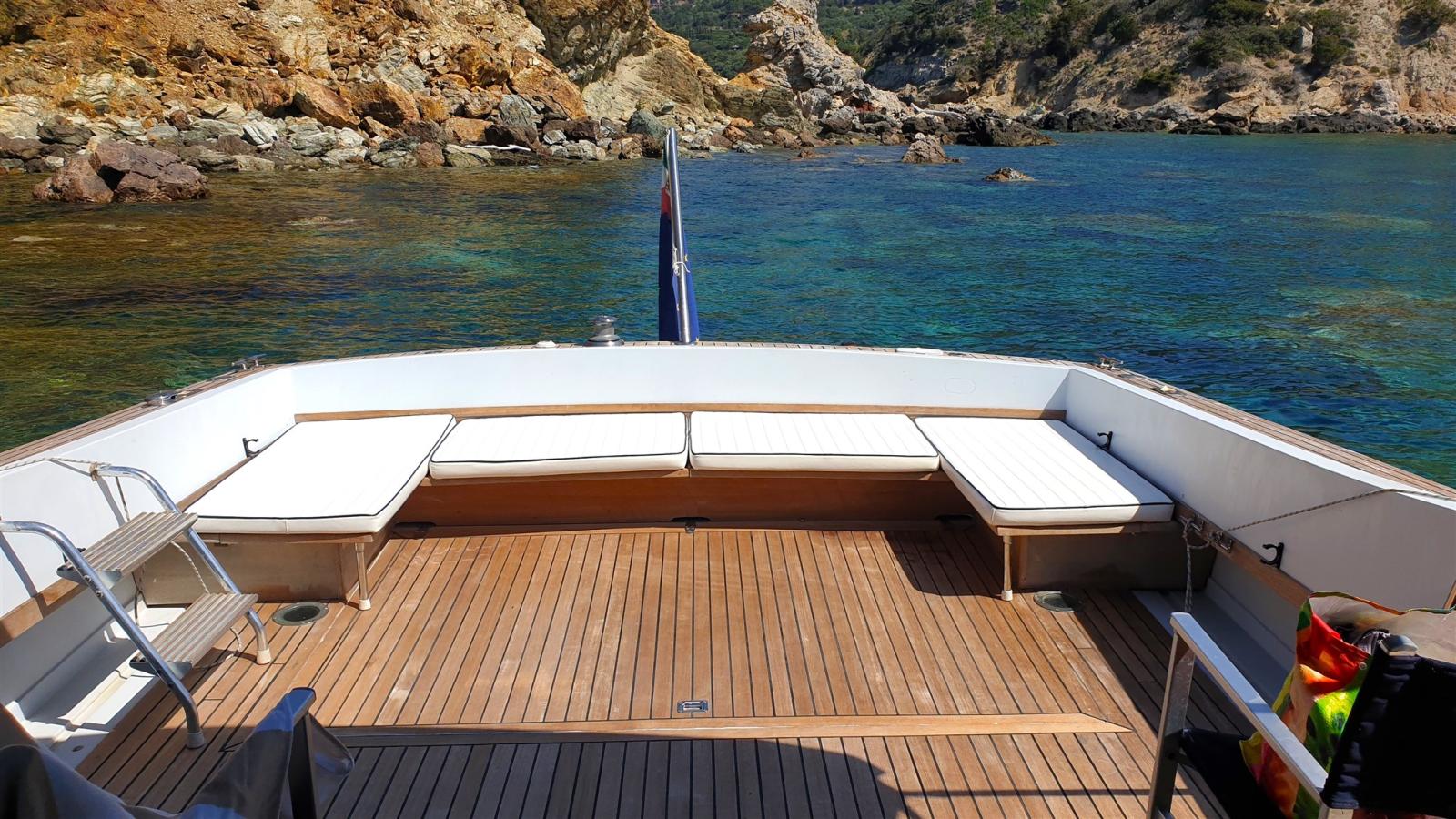 magnum marine Magnum 38 flash deck