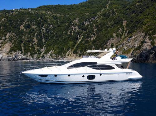 Azimut 62e