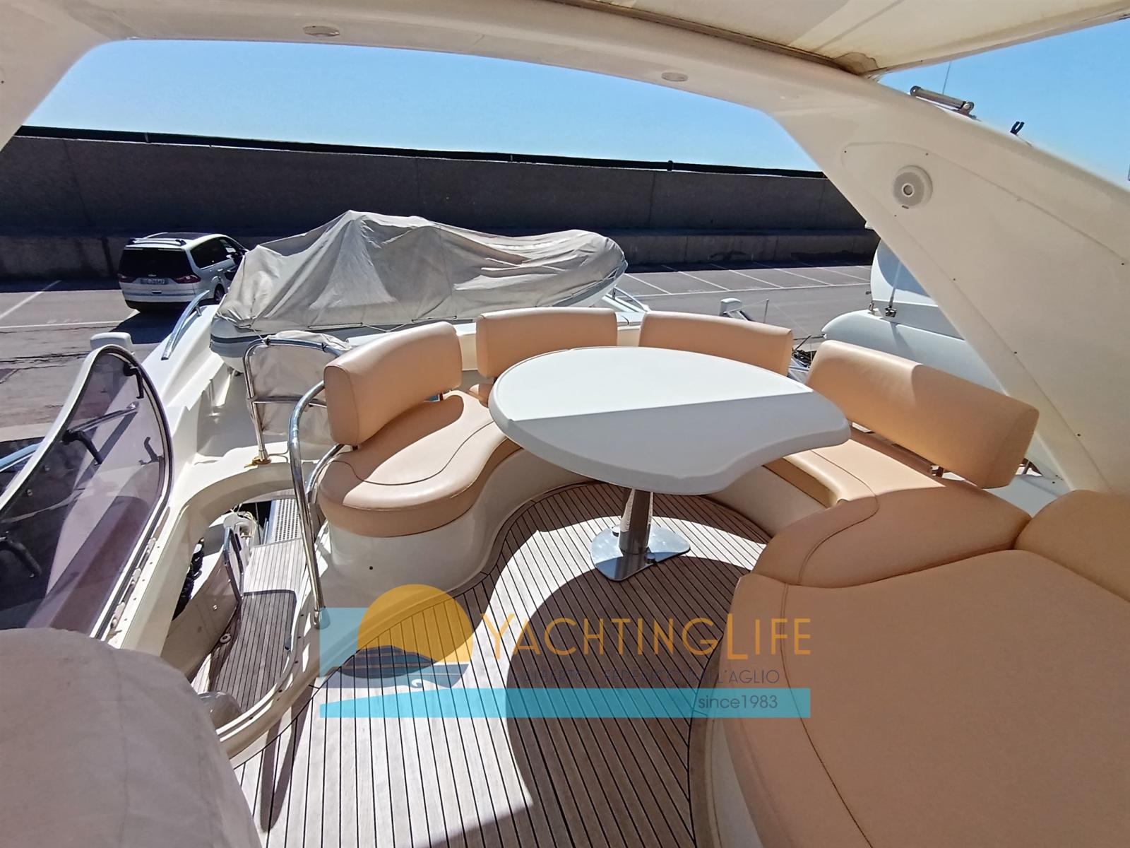 azimut 68 flybridge evo