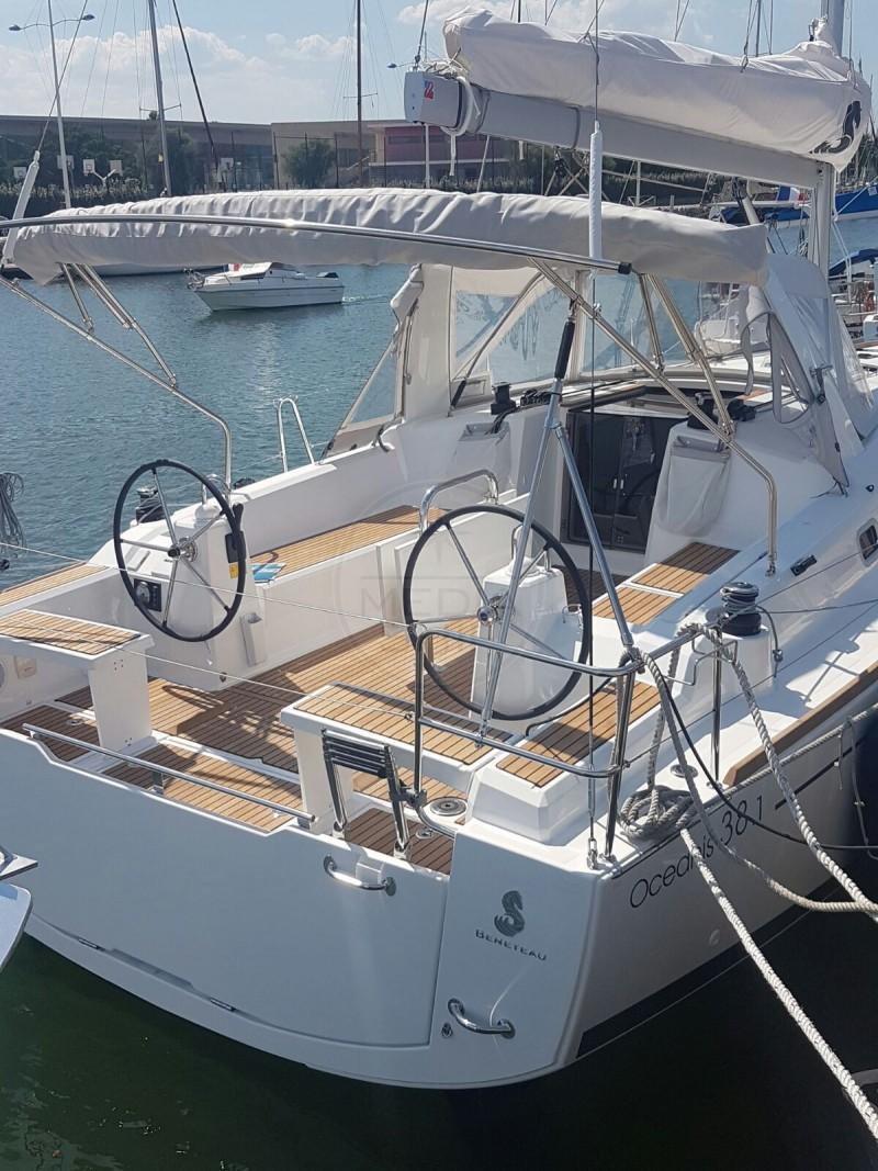 beneteau Oceanis 38.1
